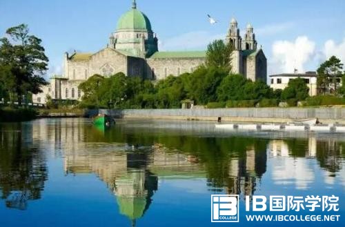 2019年英国TOP10大学计算机专业对IB成绩的要求