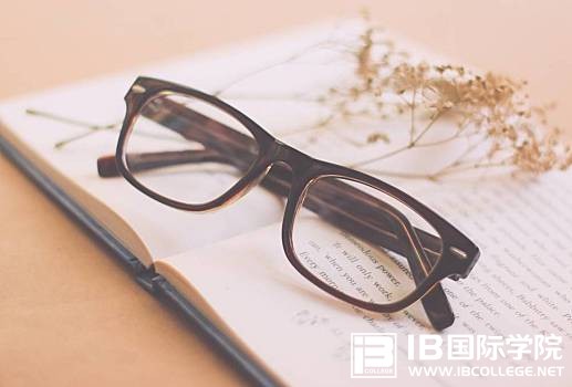 IB物理匀变速直线运动的加速度实验