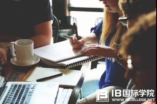 IB语法学习：young,youngster,youth的区别及例题