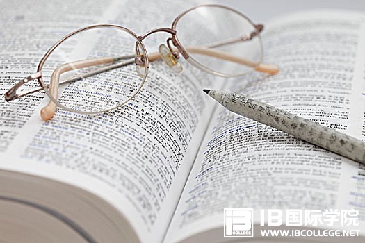 IB英语核心词汇：关于​live的单词