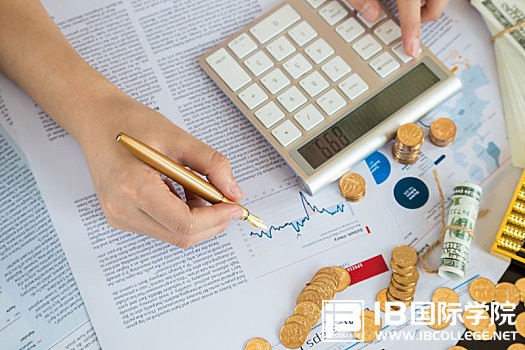 IB英语语法笔记：below与under的用法区别